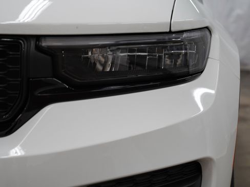 Used 2023 Jeep Grand Cherokee Altitude image 14