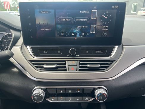 New 2026 Nissan Altima 2.5 SR FWD image 18