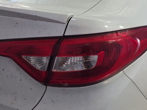 Used 2016 Hyundai Sonata SE FWD image 13
