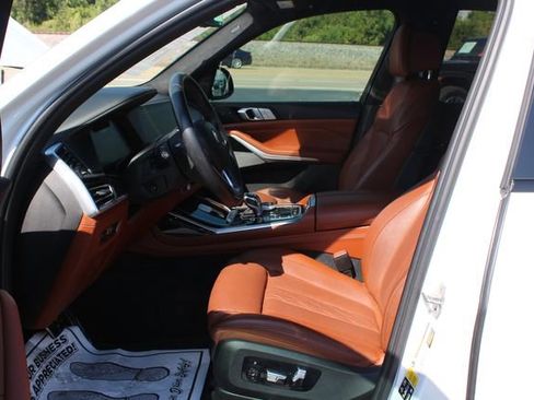 Used 2022 BMW ALPINA XB7 image 19