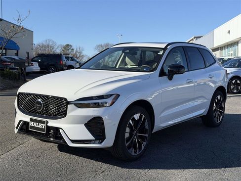 New 2026 Volvo XC60 B5 Ultra w/ Protection Package Premier image 22