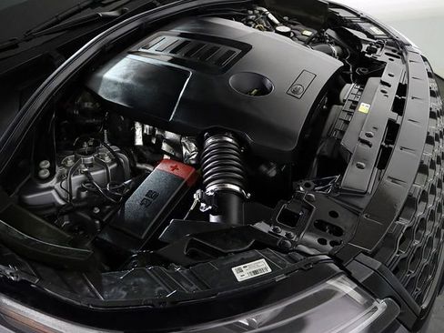 Used 2023 Land Rover Range Rover Velar R-Dynamic S image 37