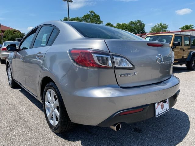 Used 2011 MAZDA MAZDA3 i Touring FWD image 4