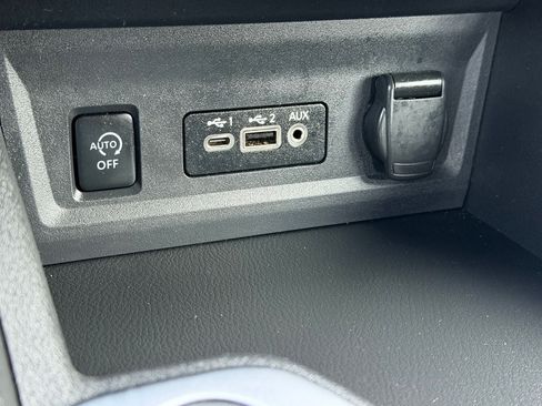 Certified 2025 Nissan Sentra SV FWD image 20