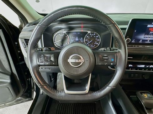 Used 2024 Nissan Rogue SV w/ SV Premium Package FWD image 9