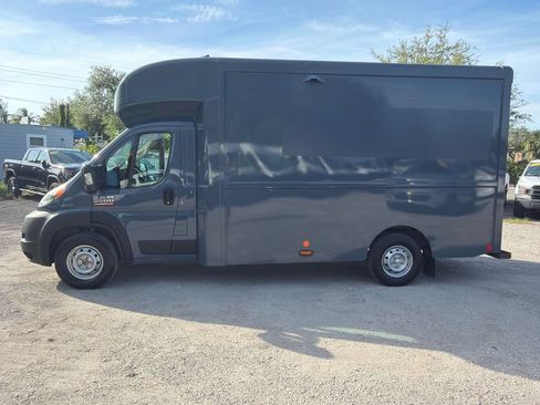Used 2022 RAM ProMaster 3500 w/ Fleet Safety Group (AWQ) FWD image 2