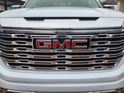 New 2026 GMC Sierra 1500 Denali w/ Denali Reserve Package image 9