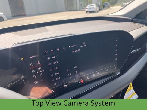 New 2025 Audi Q6 e-tron Premium image 20