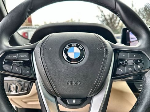 Used 2023 BMW 530i w/ Premium Package image 31