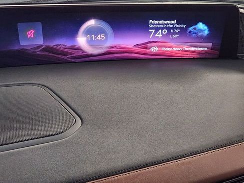 Used 2025 Lincoln Navigator Reserve image 17