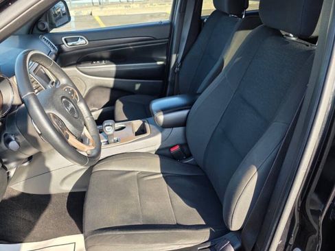 Used 2014 Jeep Grand Cherokee Laredo w/ Quick Order Package 23E AWD/4WD image 14