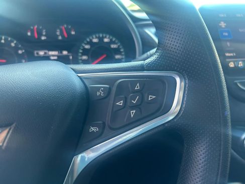 Used 2022 Chevrolet Malibu LT FWD image 7