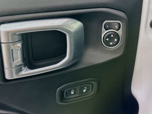 Used 2023 Jeep Wrangler Unlimited w/ 8.4" Radio Group AWD/4WD image 15