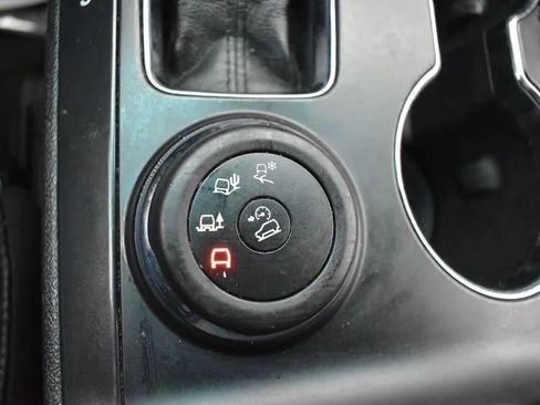 Used 2017 Ford Explorer XLT w/ Equipment Group 202A image 36