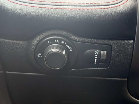Used 2025 Dodge Durango R/T AWD/4WD image 28