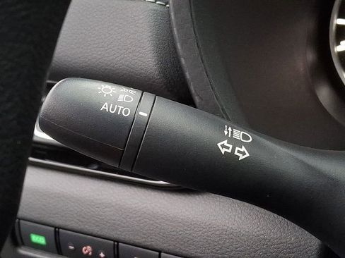 Used 2025 Nissan Sentra SV image 23