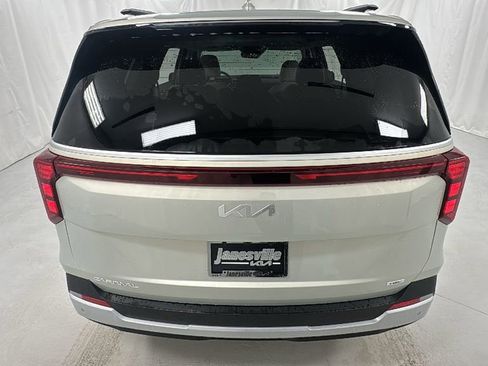 New 2026 Kia Carnival EX FWD image 4