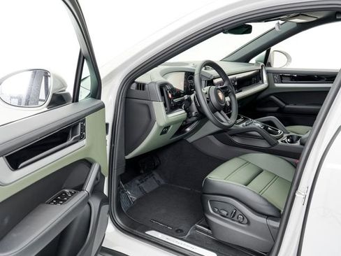 New 2026 Porsche Cayenne Coupe image 7