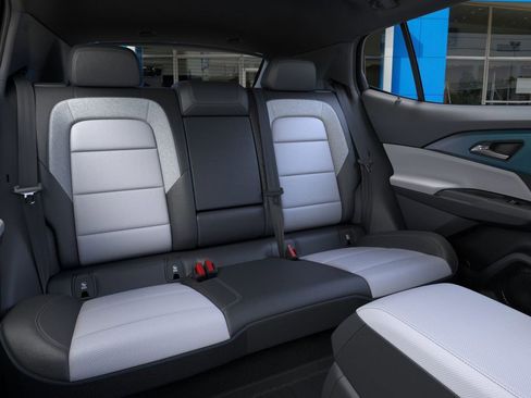 New 2026 Chevrolet Equinox EV LT image 17