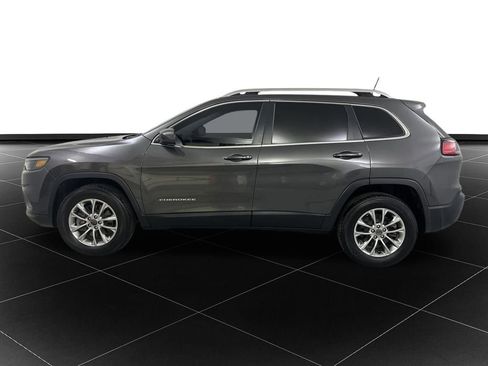 Used 2019 Jeep Cherokee Latitude Plus image 2