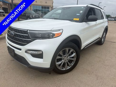 Used 2022 Ford Explorer XLT w/ Equipment Group 202A RWD image 1