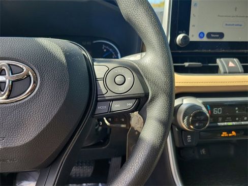 Used 2025 Toyota RAV4 LE image 18