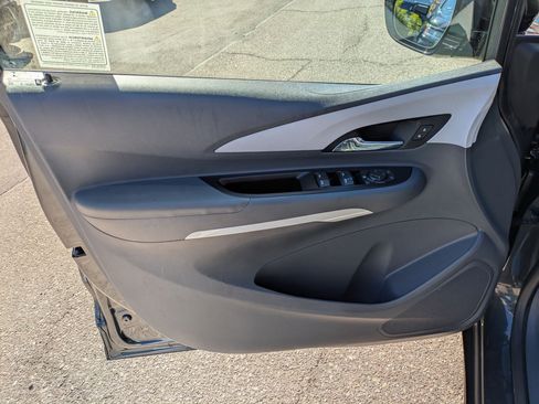 Used 2020 Chevrolet Bolt LT image 10