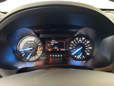 Used 2018 Ford Explorer 4WD image 13