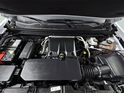 Used 2024 Chevrolet Colorado ZR2 w/ Technology Package image 37