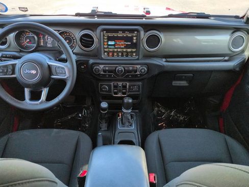 Used 2023 Jeep Gladiator Overland AWD/4WD image 15