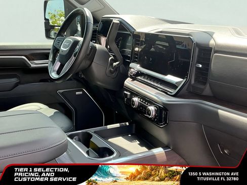 Certified 2024 GMC Sierra 2500 SLT w/ SLT Premium Package AWD/4WD image 16