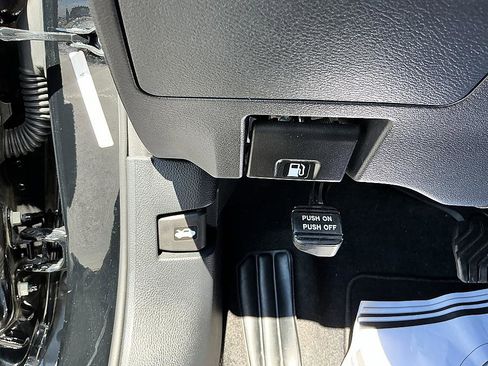 Certified 2024 Nissan Altima 2.5 SV FWD image 14