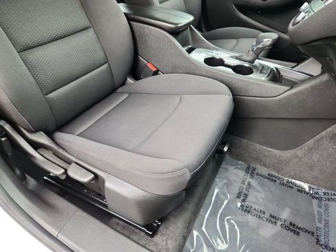 Used 2024 Chevrolet Malibu LT FWD image 25