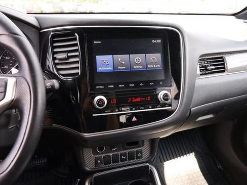 Used 2022 Mitsubishi Outlander SEL AWD/4WD image 16