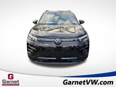 New 2026 Volkswagen Tiguan SE R-Line image 8