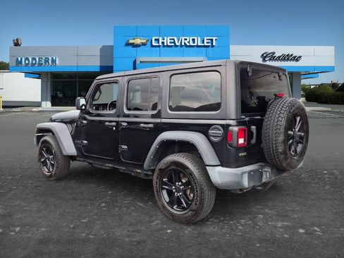 Used 2021 Jeep Wrangler Unlimited Sport AWD/4WD image 3