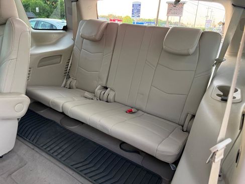 Used 2017 Cadillac Escalade Luxury image 10