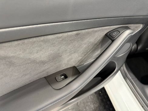 Used 2022 Tesla Model 3 Base image 19