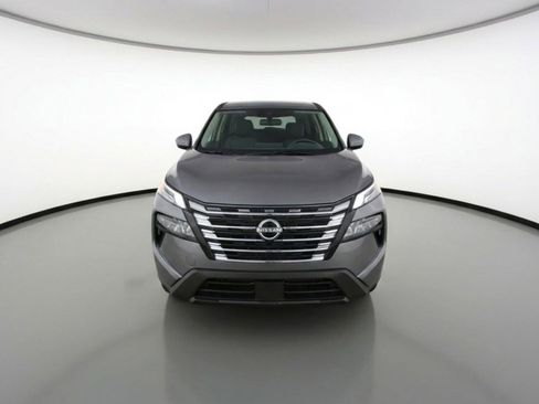 Used 2025 Nissan Rogue SV FWD image 2