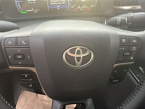 New 2026 Toyota Crown XLE image 17