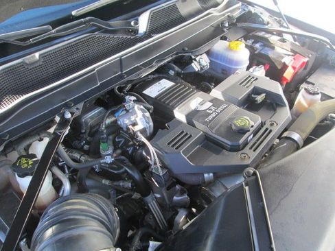Used 2024 RAM 2500 Big Horn AWD/4WD image 24