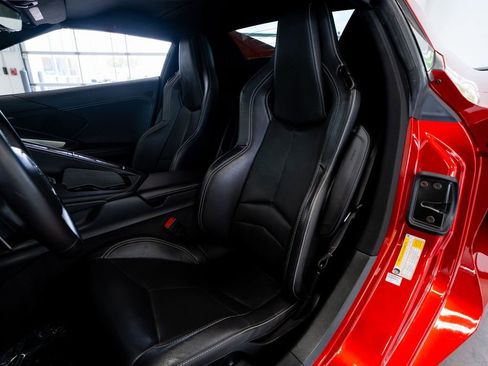 Used 2022 Chevrolet Corvette Stingray Convertible w/ 1LT RWD image 33