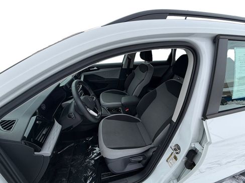 Used 2023 Volkswagen Taos S image 9