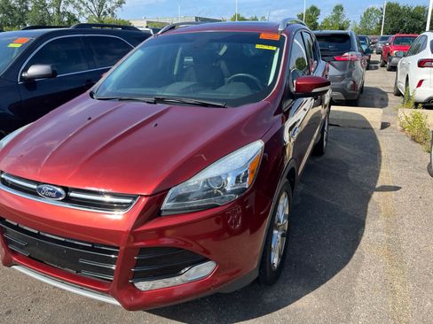 Used 2014 Ford Escape Titanium w/ Equipment Group 401A AWD/4WD image 4