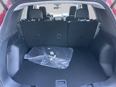 Used 2024 Ford Escape SE image 11