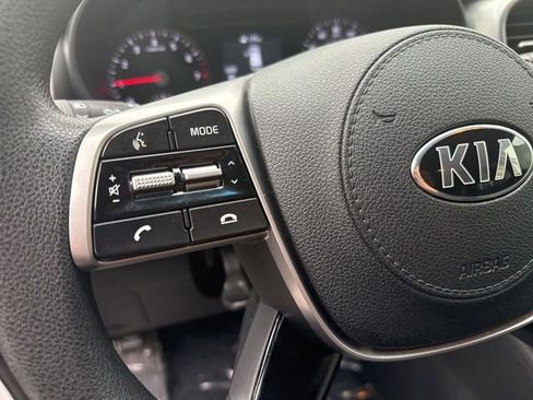 Used 2019 Kia Sorento LX image 24
