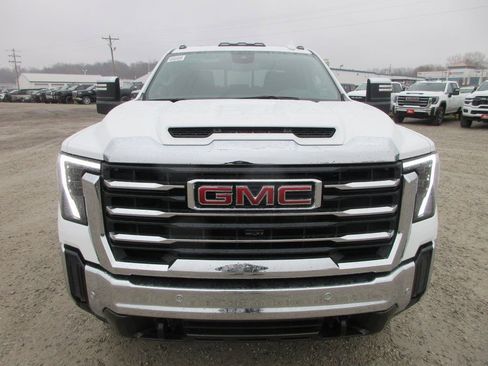 New 2026 GMC Sierra 2500 SLT w/ SLT Premium Package AWD/4WD image 11