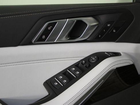 New 2026 BMW X5 xDrive50e image 23