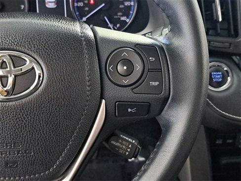 Used 2018 Toyota RAV4 Limited image 26