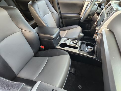 Used 2022 Toyota 4Runner SR5 Premium w/ Moonroof Package AWD/4WD image 14